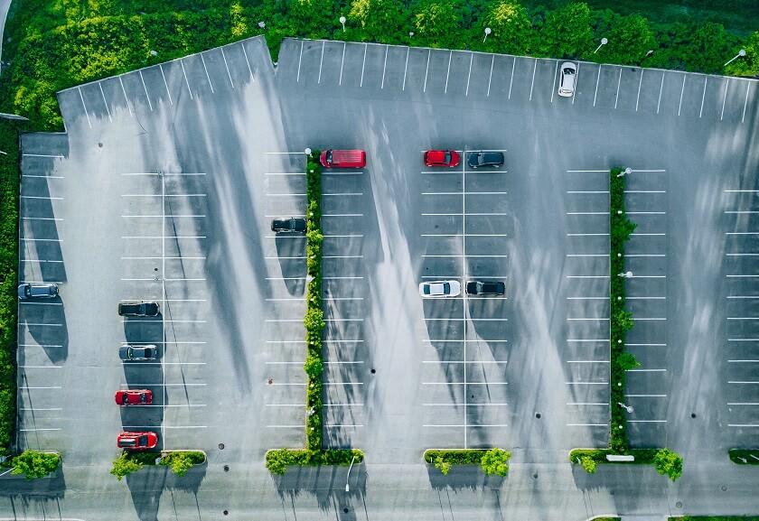 Why Clean Parking Lots Matter for Your Business in Dallas–Fort Worth
