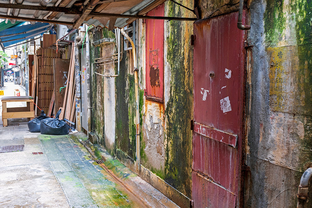 How a Dirty Exterior Can Shorten Your Building’s Lifespan
